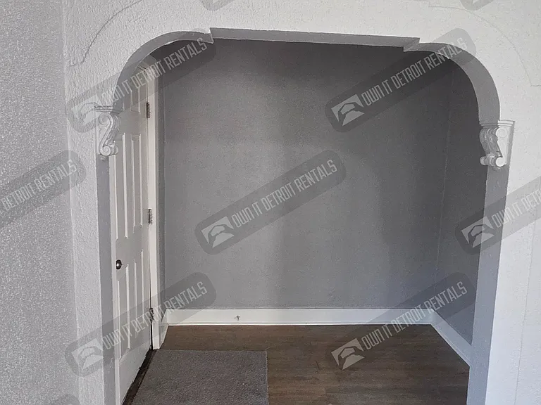 4810 Lenox St — Photo 11
