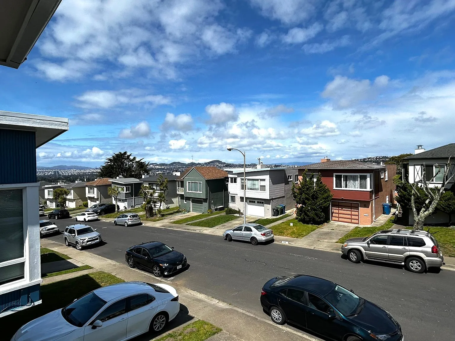 4 bed, 1212 sqft, $4,650 — Photo 2