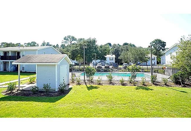 Building Photo - Blake's Crossing Apartments