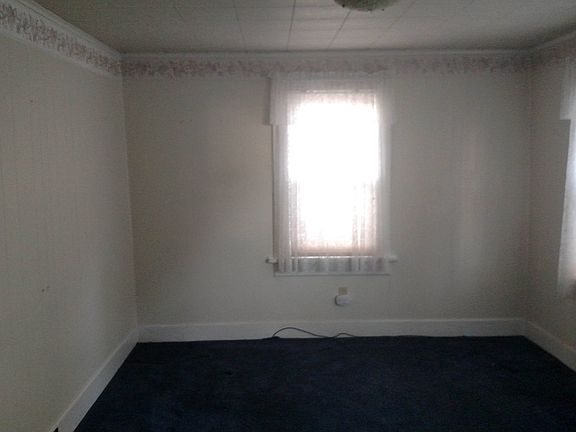5th image of 1721 Salem St