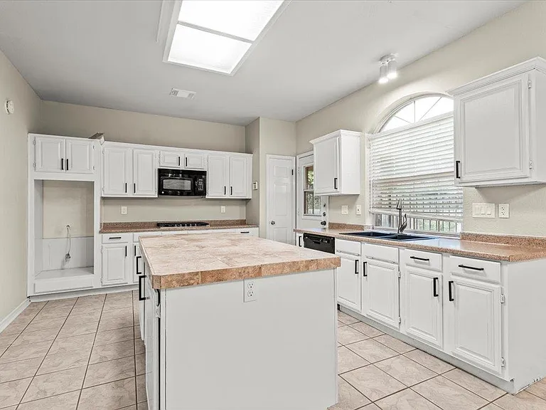 5916 Rickerhill Ln — Photo 13