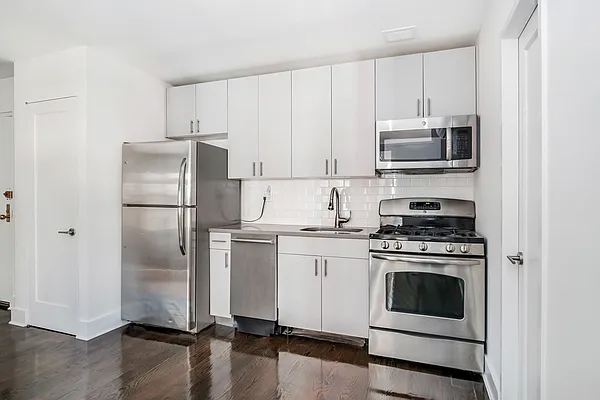 Rented by Akelius Real Estate Management | media 12