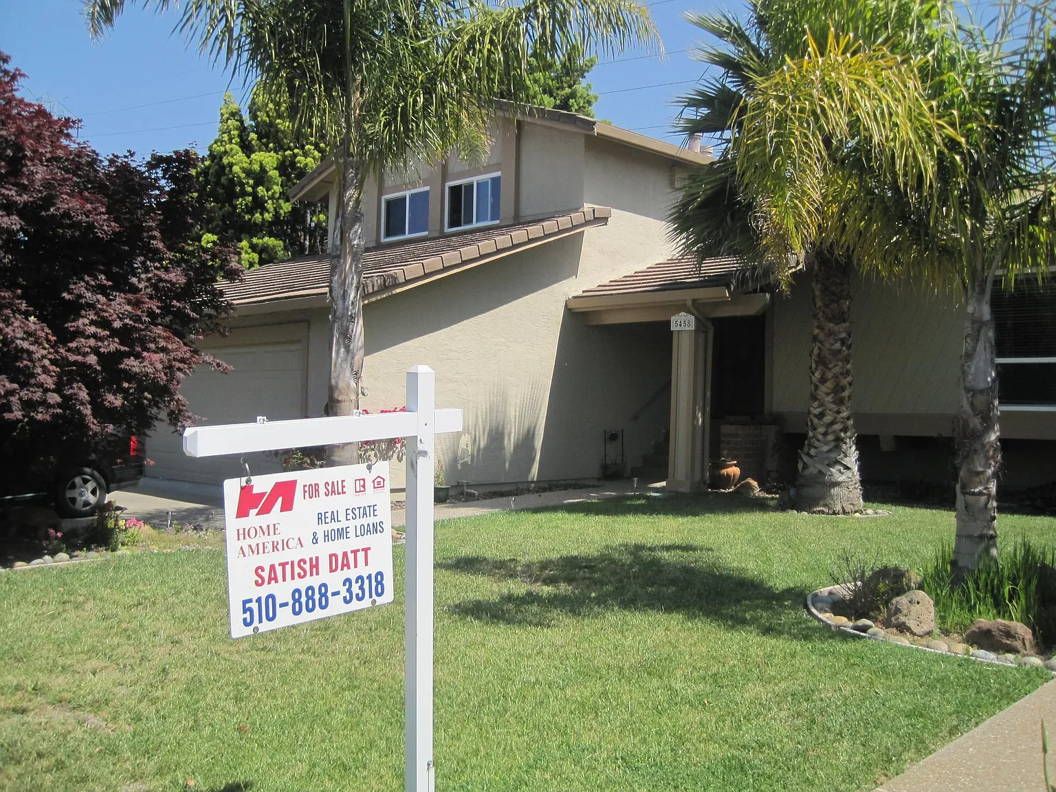 5458 Trumpet Ct photo 1
