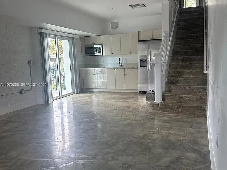 3300 NW 19th Ave #1-2 — Photo 3