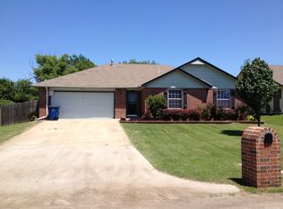 5935 S 32nd Ave W, Tulsa, OK 74107