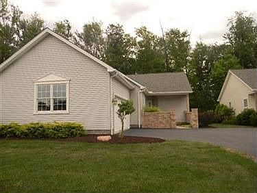 1st image of 210 Palmer Cres