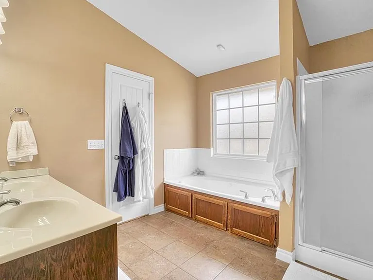 1704 White Tail Dr — Photo 6