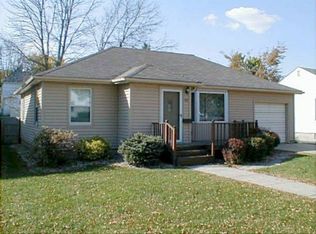 582 1st Ave SW, Wells, MN 56097