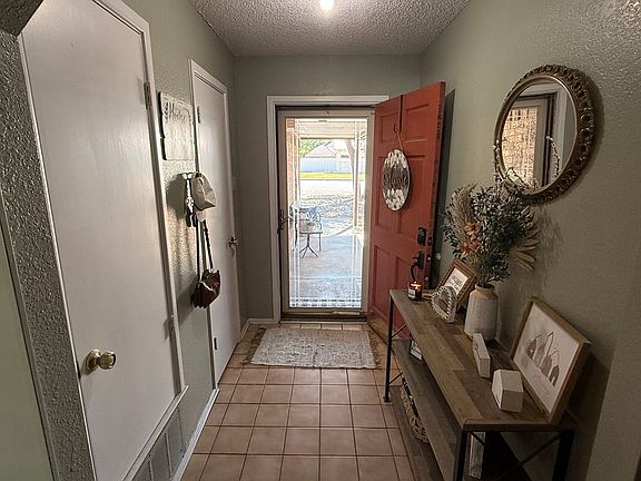 2nd image of 1301 S Leon Ave