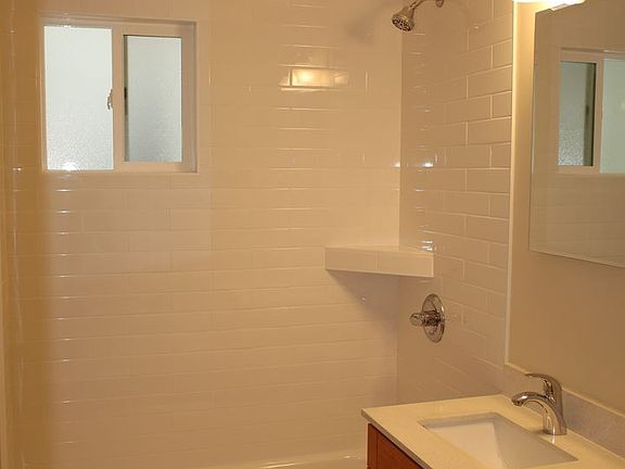 2nd image of 1317 El Camino Real APT 2