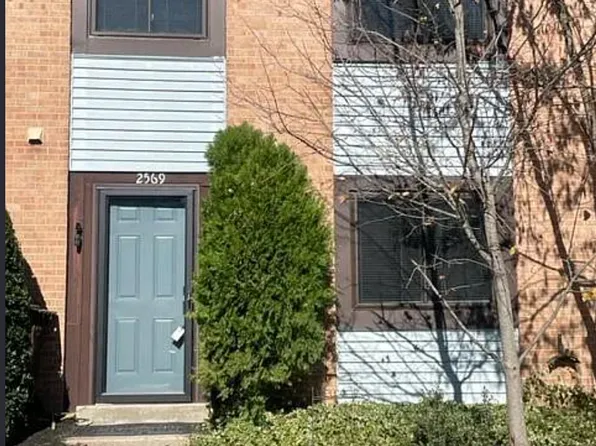 2569 Fox Ridge Ct, Woodbridge, VA 22192