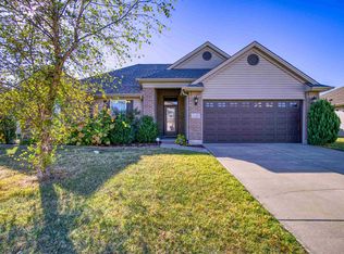 9220 Hedgewood Ct, Evansville, IN 47725