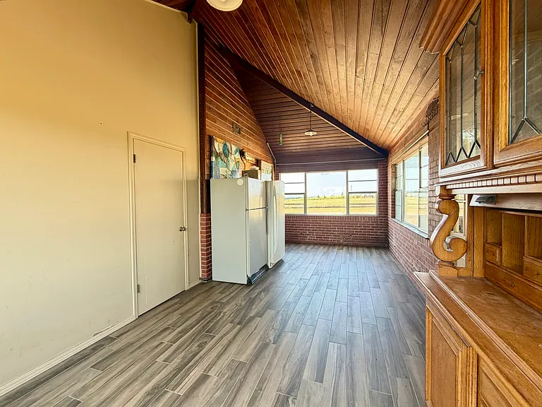 2919 W Main St — Photo 15