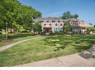 1 Old Gate Ln, Moorestown, NJ 08057