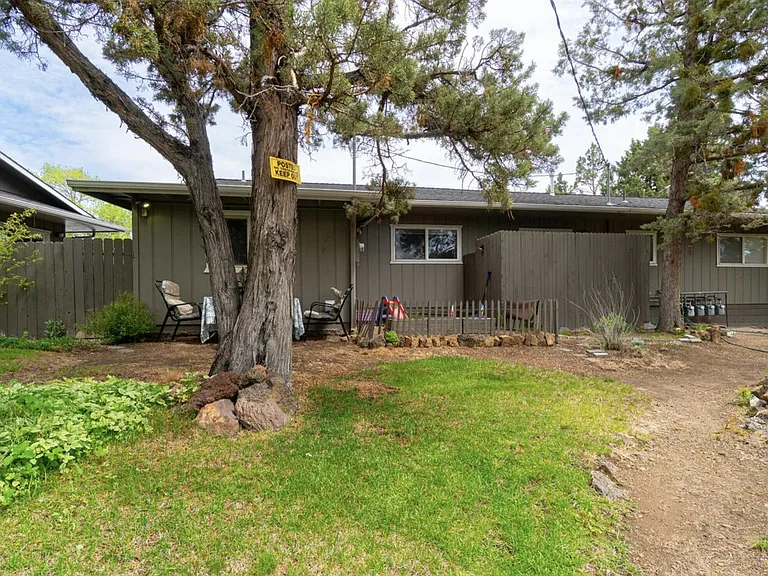 475 NE Underwood Ave — Photo 15