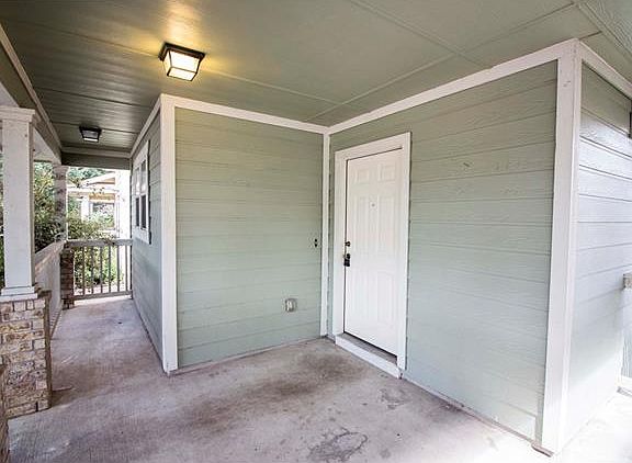 5th image of 2401 Melissa Oaks Ln