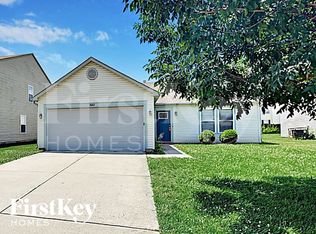 5682 N Jefferson Dr, McCordsville, IN 46055