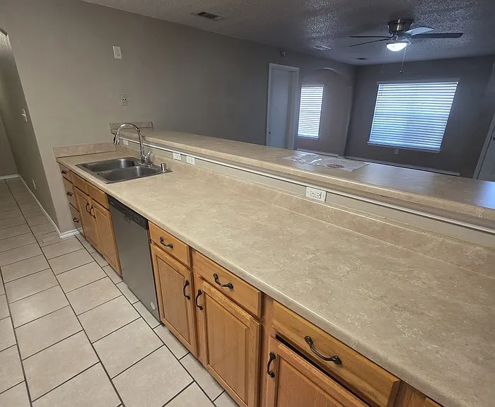707 Devonian Dr — Photo 9