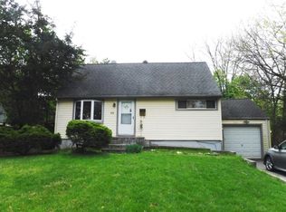 48 Hawthorne Dr, Somerset, NJ 08873