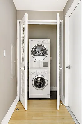Sold by Compass | media 6