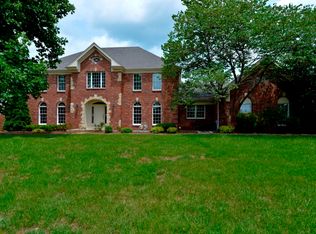 1825 Winter Run Ct, Chesterfield, MO