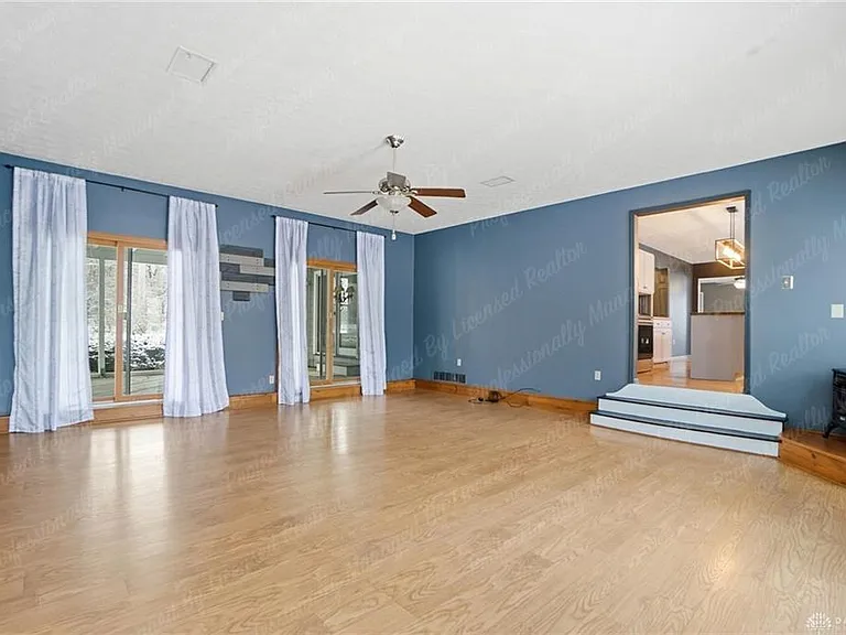 1970 Greenbriar Rd — Photo 9