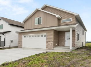 2515 38th Ave S, Moorhead, MN 56560