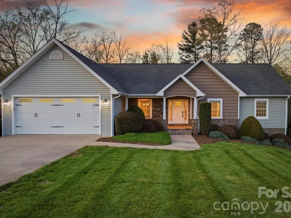 5205 S Oak Cir, Granite Falls, NC 28630