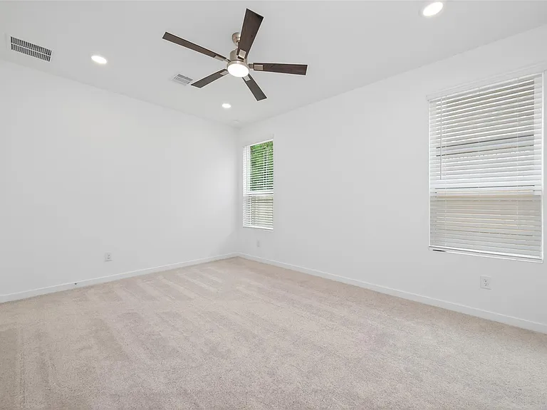 13071 Pine Trace St — Photo 27