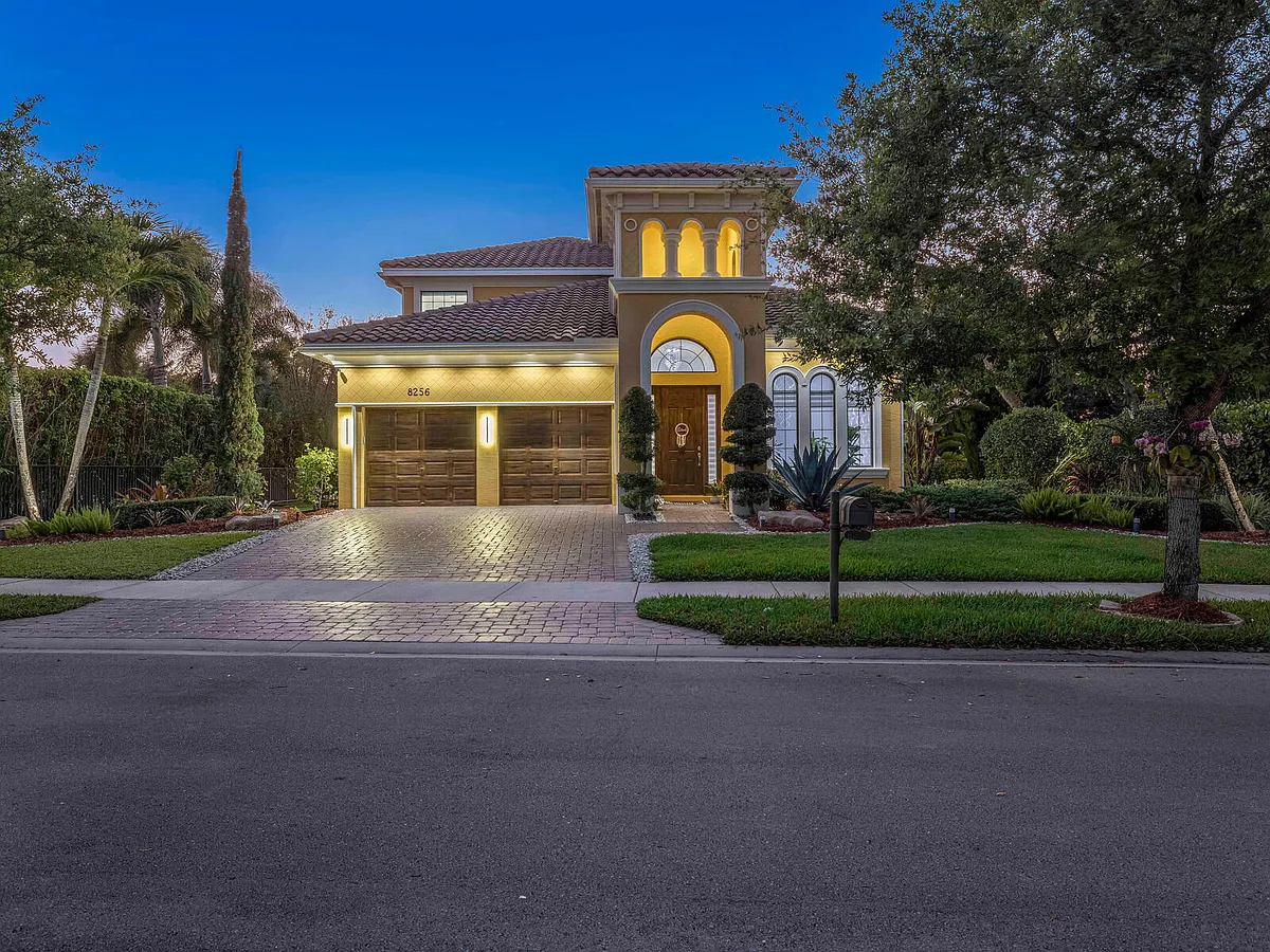 Building Photo - 8256 Bradford Way