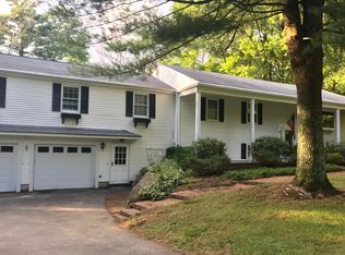 7 Sandra Cir, Mendon, MA 01756