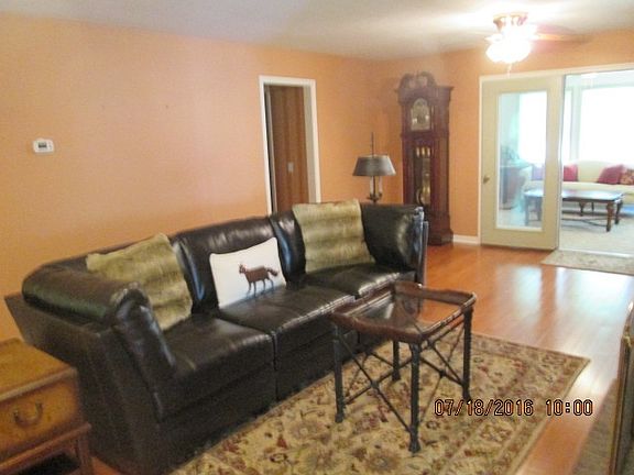 3rd image of 102 Sumner Ave