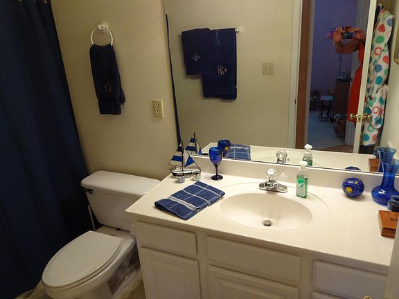 5th image of 1645 Banyan Way