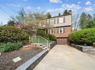 709 Pine Valley Dr, Pittsburgh, PA 15239