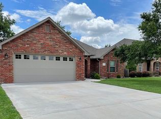 4717 Oakcrest Ave, Enid, OK 73703