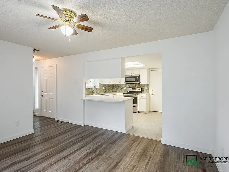 3286 W Sugar Creek Dr — Photo 7
