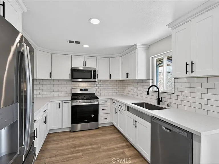 8416 Burnet Ave #7 — Photo 10