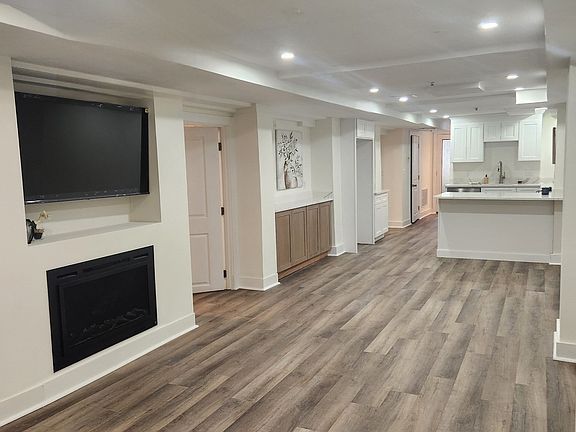 5th image of 40 Highland Ave APT 8
