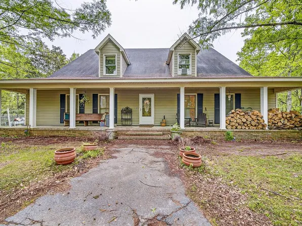 18 Marynell Ln, Phenix City, AL 36869