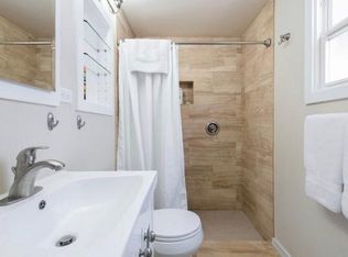 2140 6th Ave W #B, Seattle, WA 98119