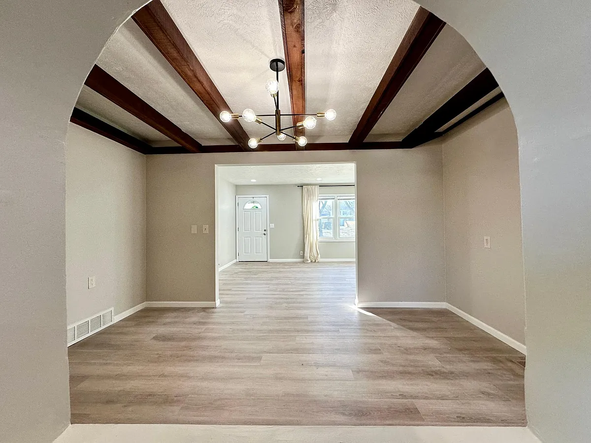 Open concept. View from kitchen - 3641 Cornhusker Dr