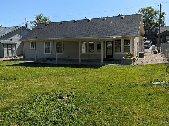 3rd image of 2612 Meadow Ave
