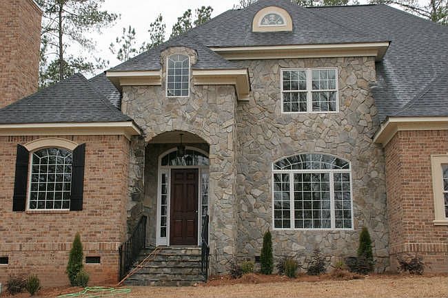 1st image of 824 Shoreview Dr