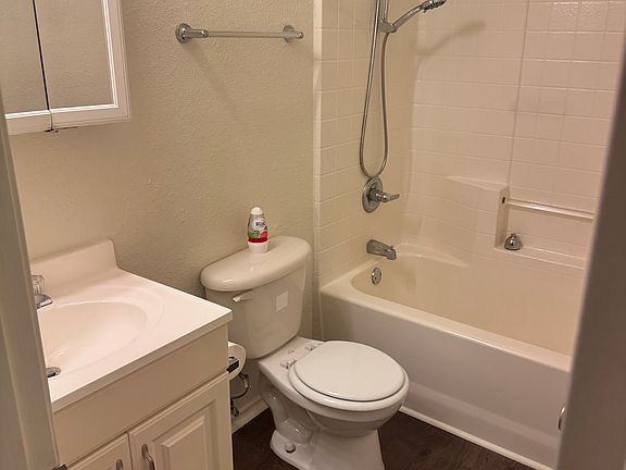 5th image of 303 Lipscomb St