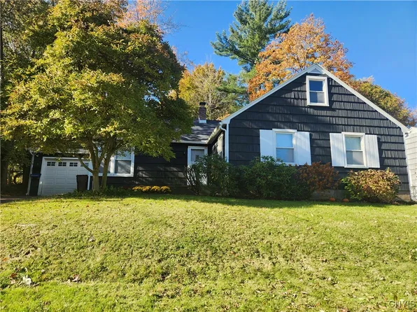 9 Terrace Hill Dr, New Hartford, NY 13413