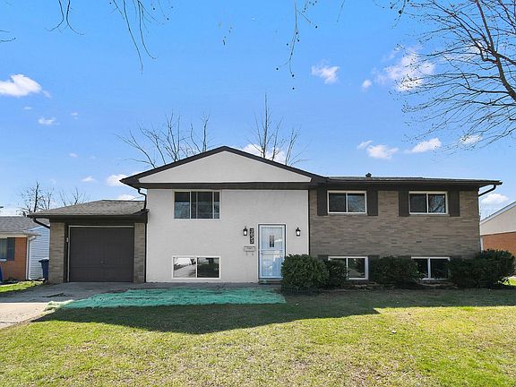 2nd image of 5025 Labelle Dr