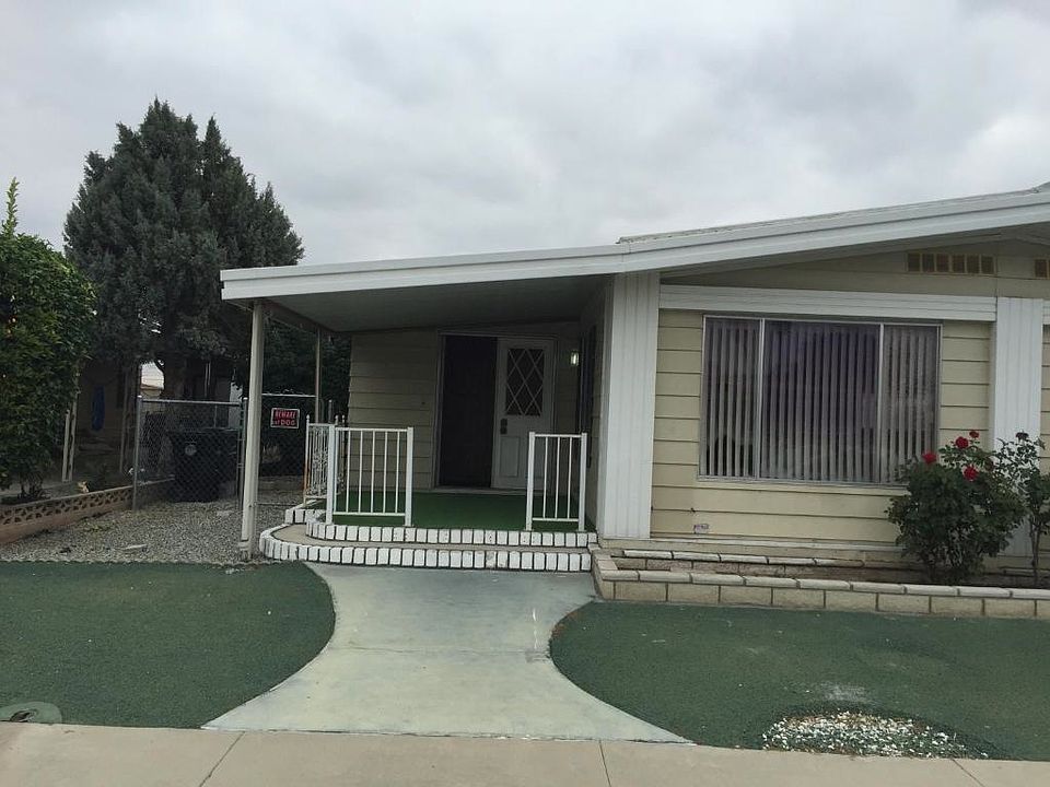 2nd image of 525 La Mirada Dr