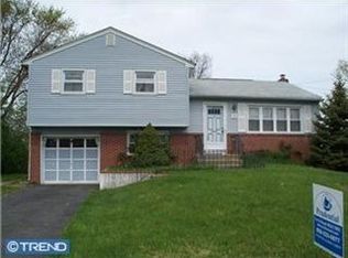 24 Hilton Rd, Mount Holly, NJ 08060