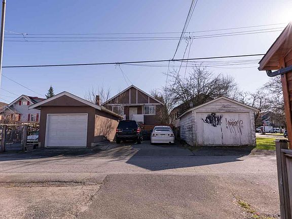 4th image of 2205 E 1st Ave