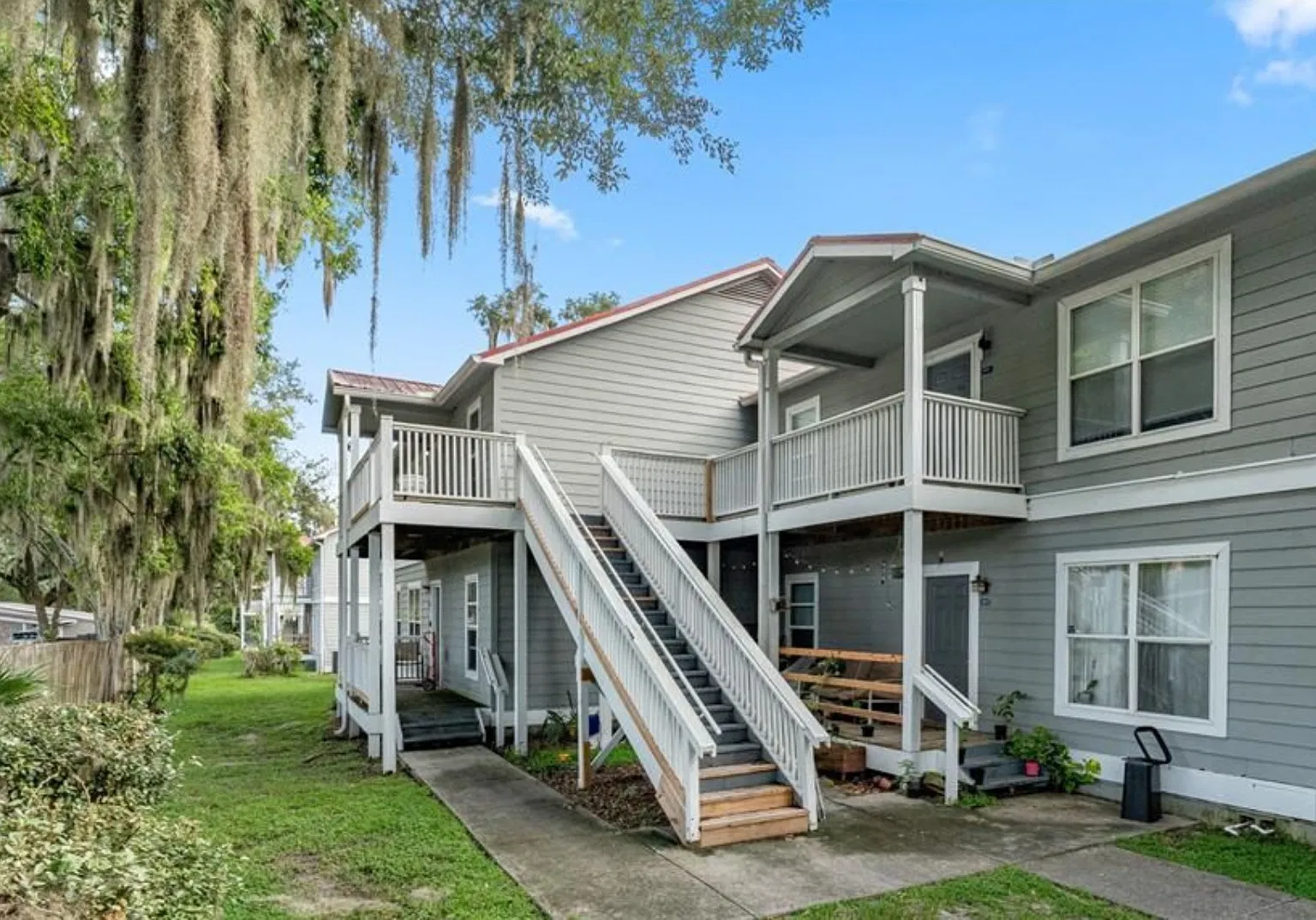 2 bed, 800 sqft, $1,250 — Photo 1